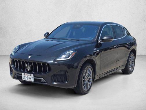 Nero Tempesta Metallic 2024 Maserati Grecale GT