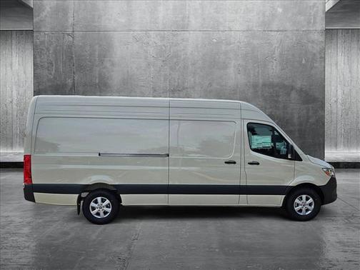2025 Mercedes-Benz Sprinter 2500 High Roof
