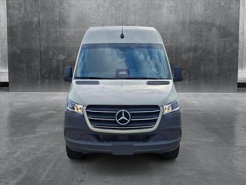 2025 Mercedes-Benz Sprinter 2500 High Roof