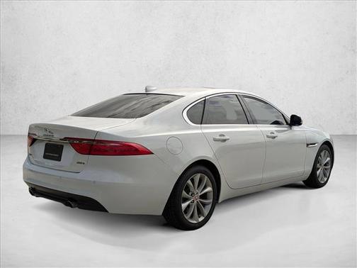 2018 Jaguar XF 25t Premium