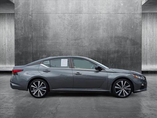 2020 Nissan Altima SR FWD