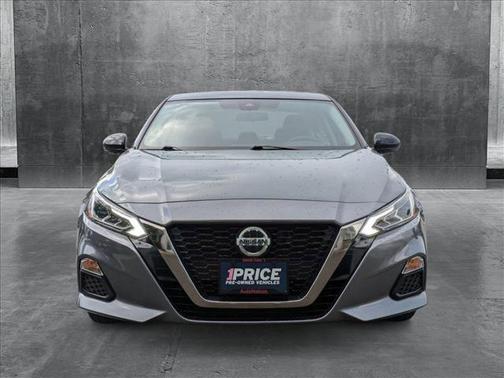 2020 Nissan Altima SR FWD