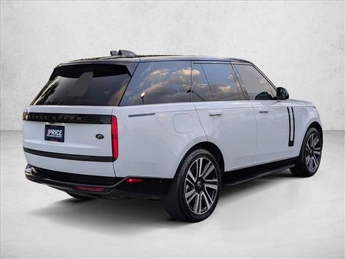 2023 Land Rover Range Rover P530 SE