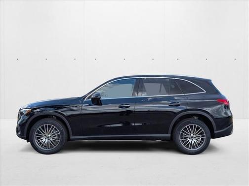 2026 Mercedes-Benz GLC 300 Base