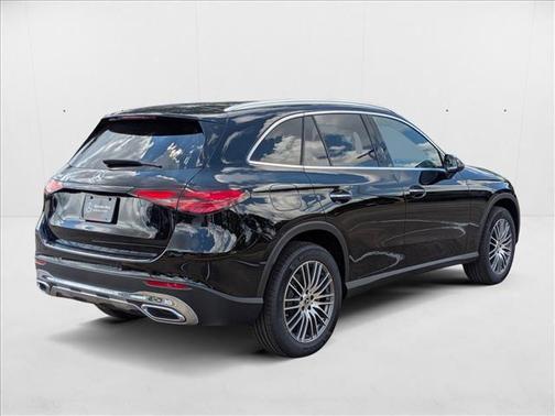 2026 Mercedes-Benz GLC 300 Base