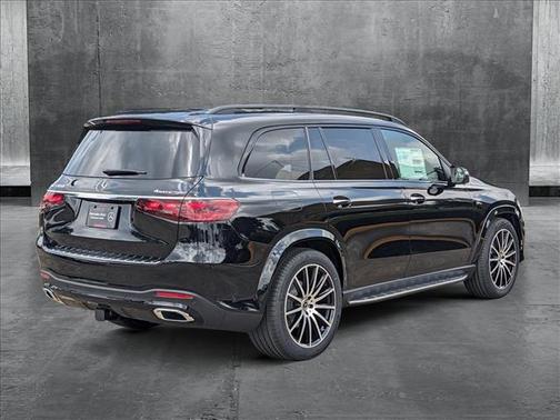 2025 Mercedes-Benz GLS 450 4MATIC