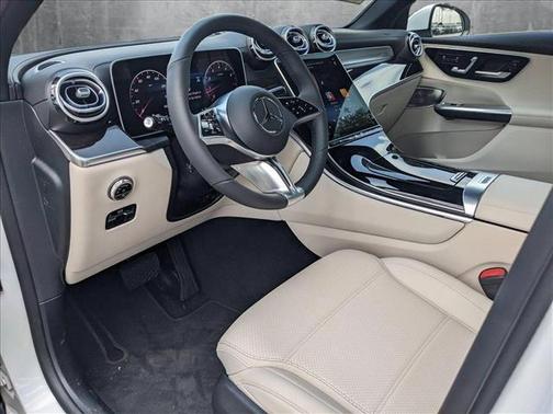 2025 Mercedes-Benz GLC 300 Base