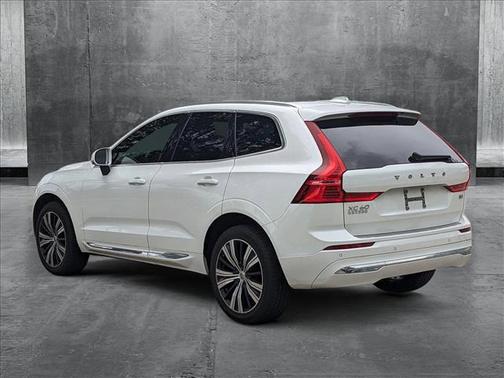 2022 Volvo XC60 B5 Inscription