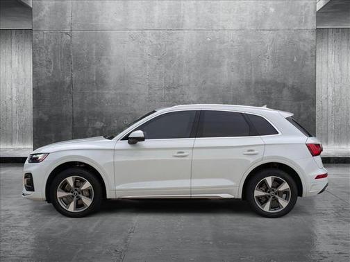 2023 Audi Q5 40 Premium Plus