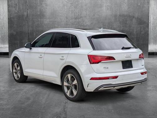 2023 Audi Q5 40 Premium Plus