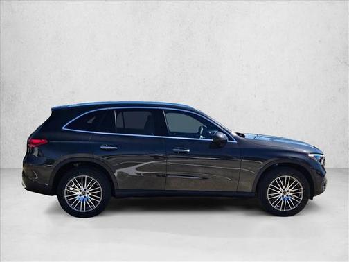 2026 Mercedes-Benz GLC 300 Base