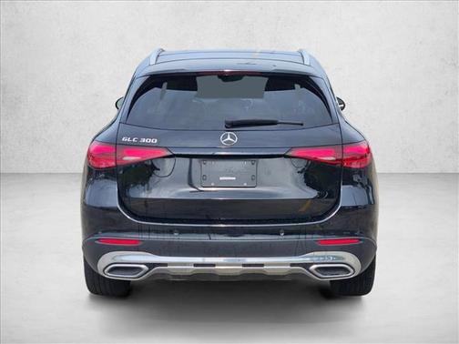 Obsidian Black Metallic 2024 Mercedes-Benz GLC 300 Base
