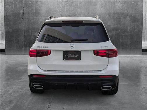 2025 Mercedes-Benz GLB 250 4MATIC