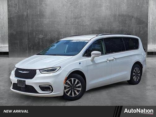 2021 Chrysler Pacifica Hybrid Touring L