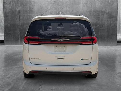 2021 Chrysler Pacifica Hybrid Touring L