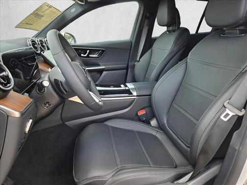 2026 Mercedes-Benz GLC 300 Base