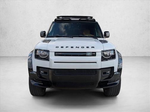 2023 Land Rover Defender V8