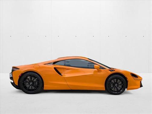 2023 McLaren Artura Performance
