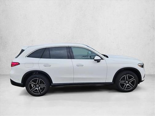 2026 Mercedes-Benz GLC 300 4MATIC