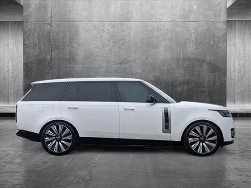 2023 Land Rover Range Rover SV