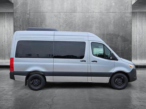 2025 Mercedes-Benz Sprinter 2500 Standard Roof