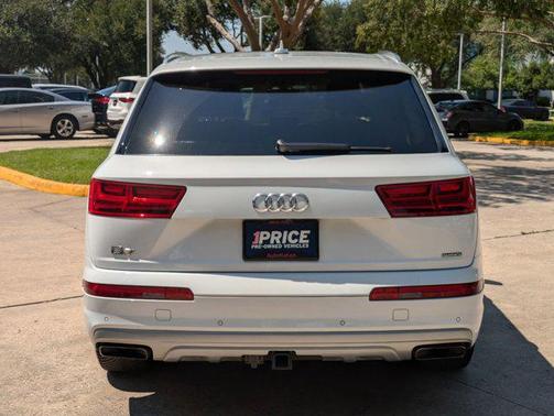 2019 Audi Q7 55 Premium Plus