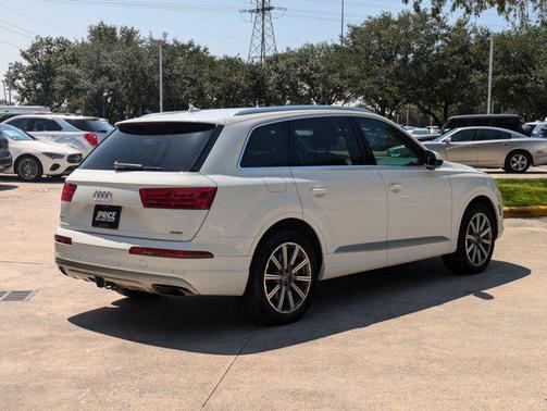 2019 Audi Q7 55 Premium Plus