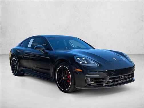 2022 Porsche Panamera 4S