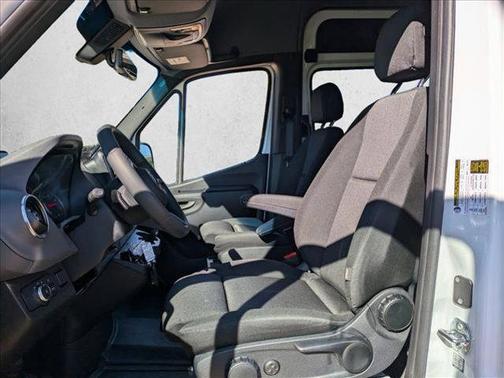 2026 Mercedes-Benz Sprinter 2500 Standard Roof