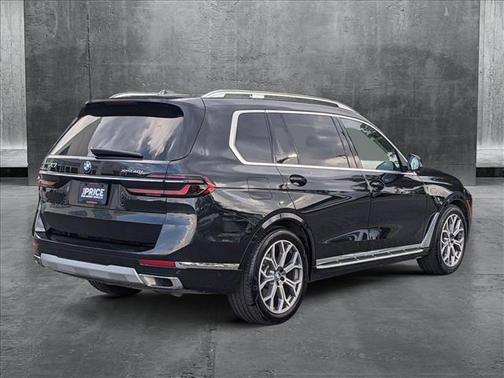 2025 BMW X7 xDrive40i