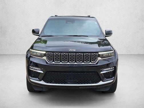 Diamond Black Crystal Pearlcoat 2023 Jeep Grand Cherokee Summit