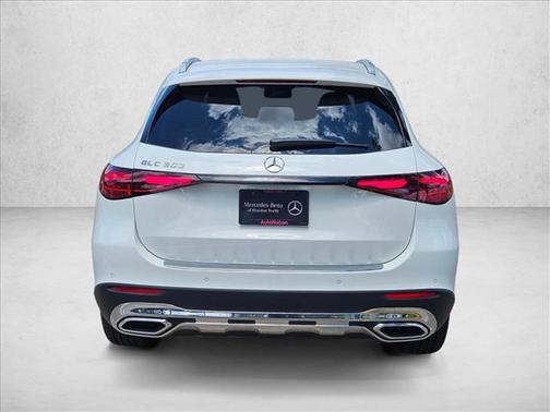 2025 Mercedes-Benz GLC 300 Base