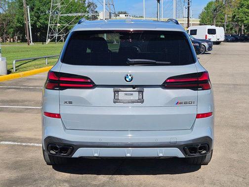 2024 BMW X5 M60i