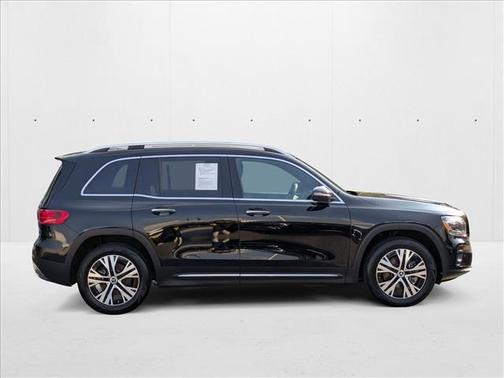 2025 Mercedes-Benz GLB 250 4MATIC
