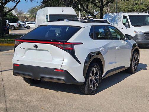 2024 Toyota bZ4X XLE