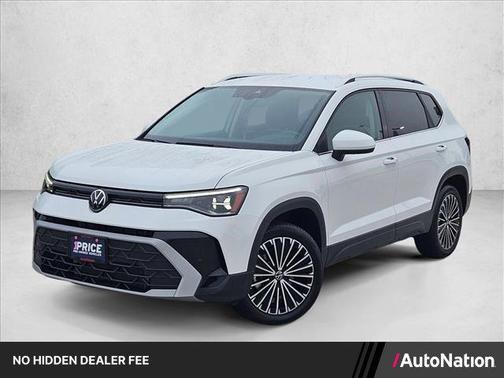 Pure White 2025 Volkswagen Taos 1.5T SE