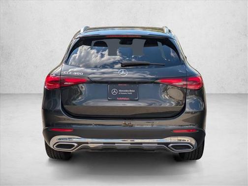2025 Mercedes-Benz GLC 300 Base