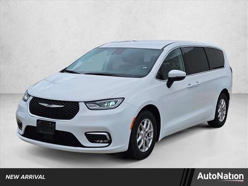 Bright White Clearcoat 2023 Chrysler Pacifica Touring L