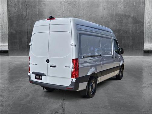 2025 Mercedes-Benz Sprinter 2500 Standard Roof