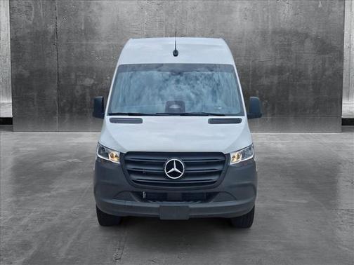 2025 Mercedes-Benz Sprinter 2500 Standard Roof