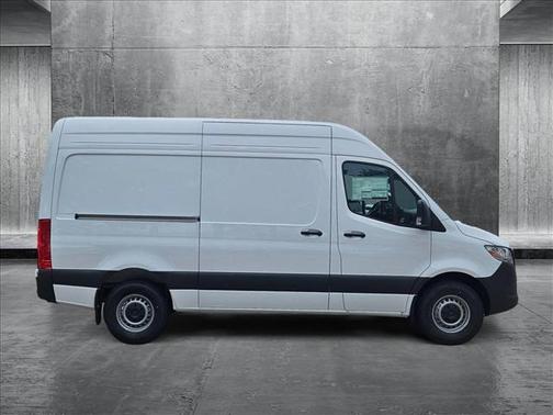 2025 Mercedes-Benz Sprinter 2500 Standard Roof