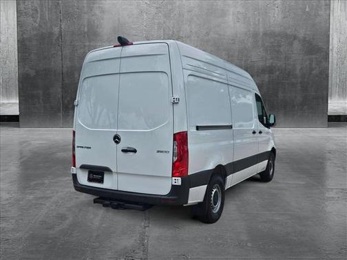 2025 Mercedes-Benz Sprinter 2500 Standard Roof