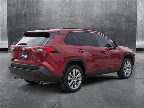 2020 Toyota RAV4 XLE Premium