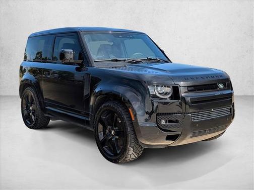 2023 Land Rover Defender V8