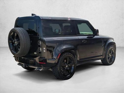 2023 Land Rover Defender V8