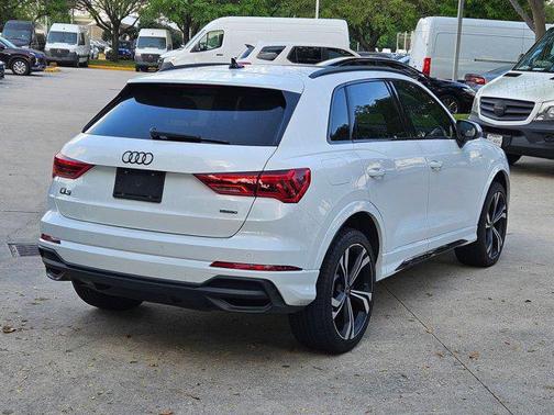 Glacier White Metallic 2024 Audi Q3 45 S line Premium Plus
