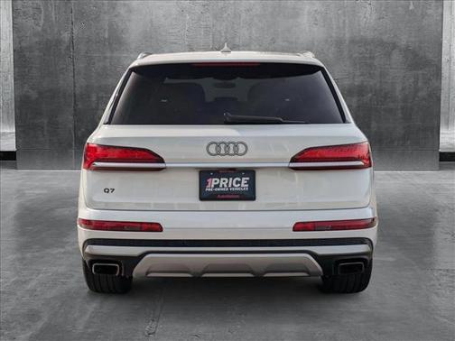 2025 Audi Q7 55 Premium Plus
