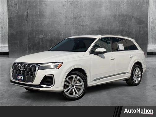 2025 Audi Q7 55 Premium Plus