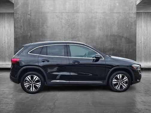 2025 Mercedes-Benz GLA 250 Base