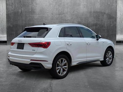 2024 Audi Q3 Premium 45 TFSI S line quattro Tiptronic
